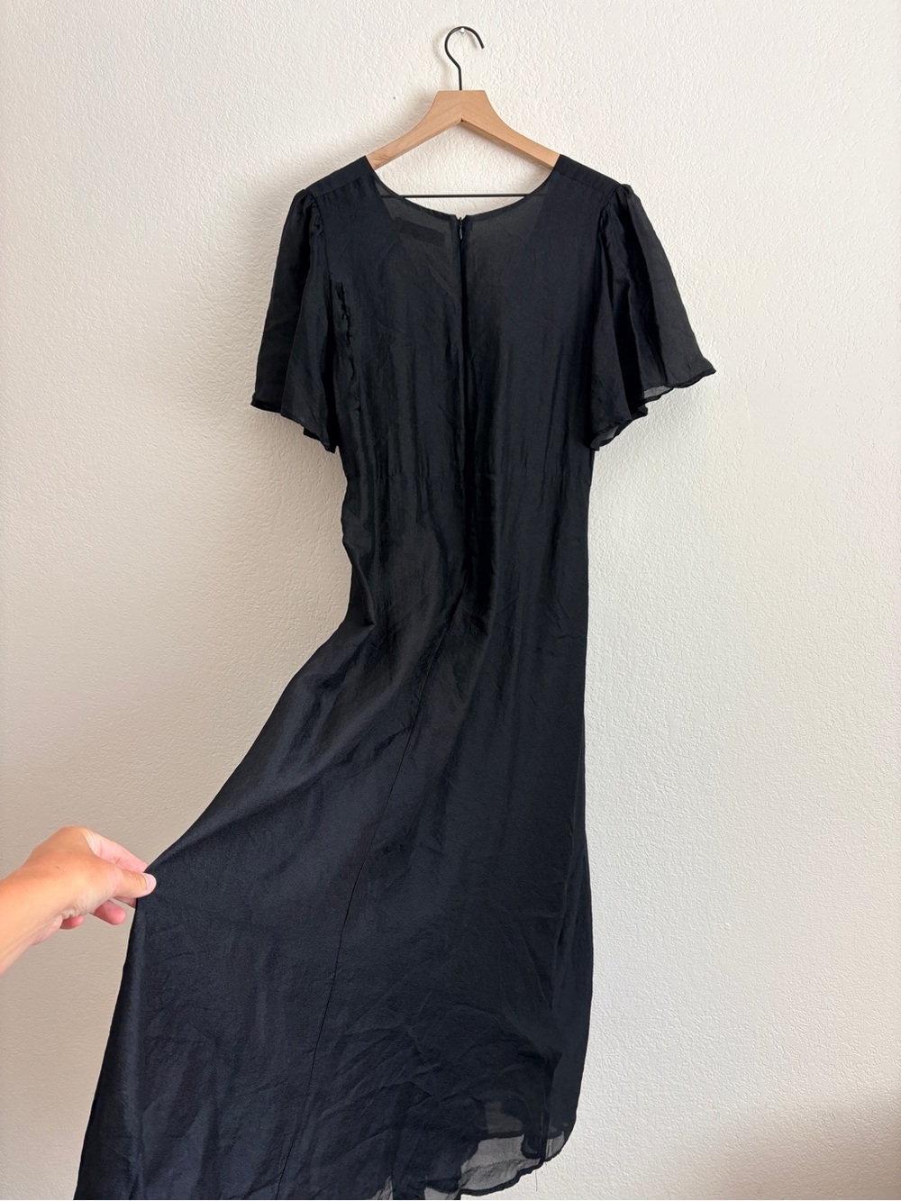 Lisa Says Gah Black Grace Chiffon Midi Dress - Picture 10 of 11